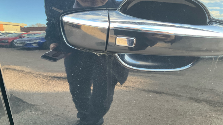 MG Hs 1.5 T-GDI Exclusive 5dr DCT Petrol Hatchback